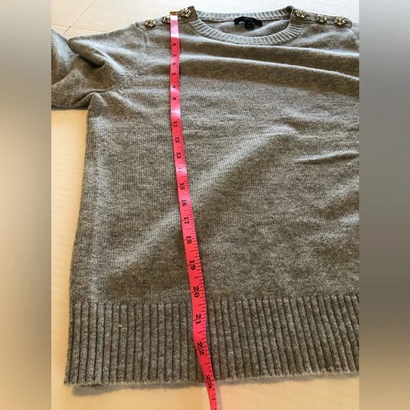 J Crew Jeweled Rhinestone Button Wool Blend Sweater. Gray. Medium - Picture 12 of 12